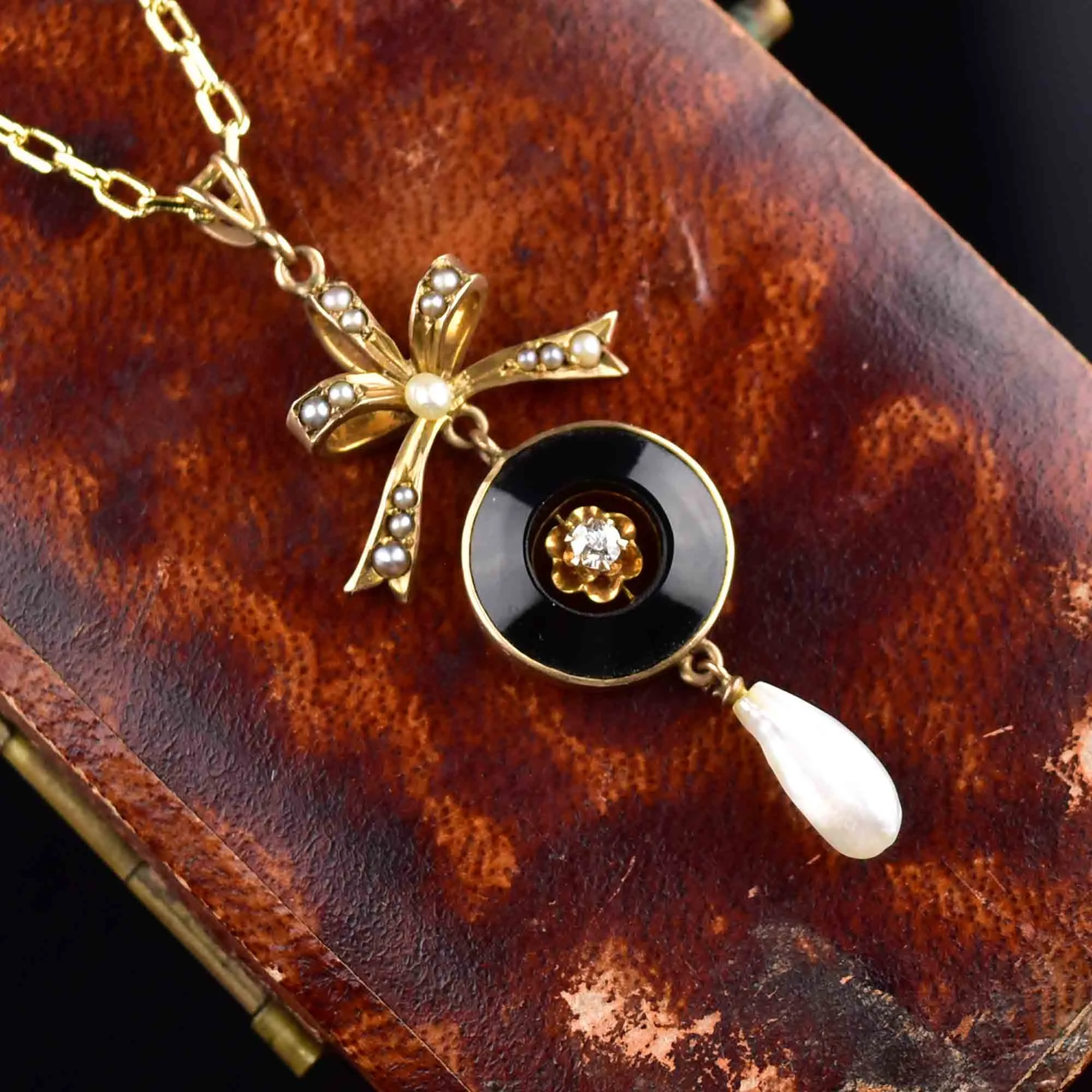 Art Deco 10K Gold Diamond Onyx Pearl Pendant Necklace