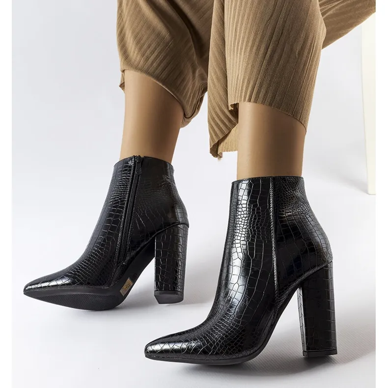 Black ankle boots from Pescia