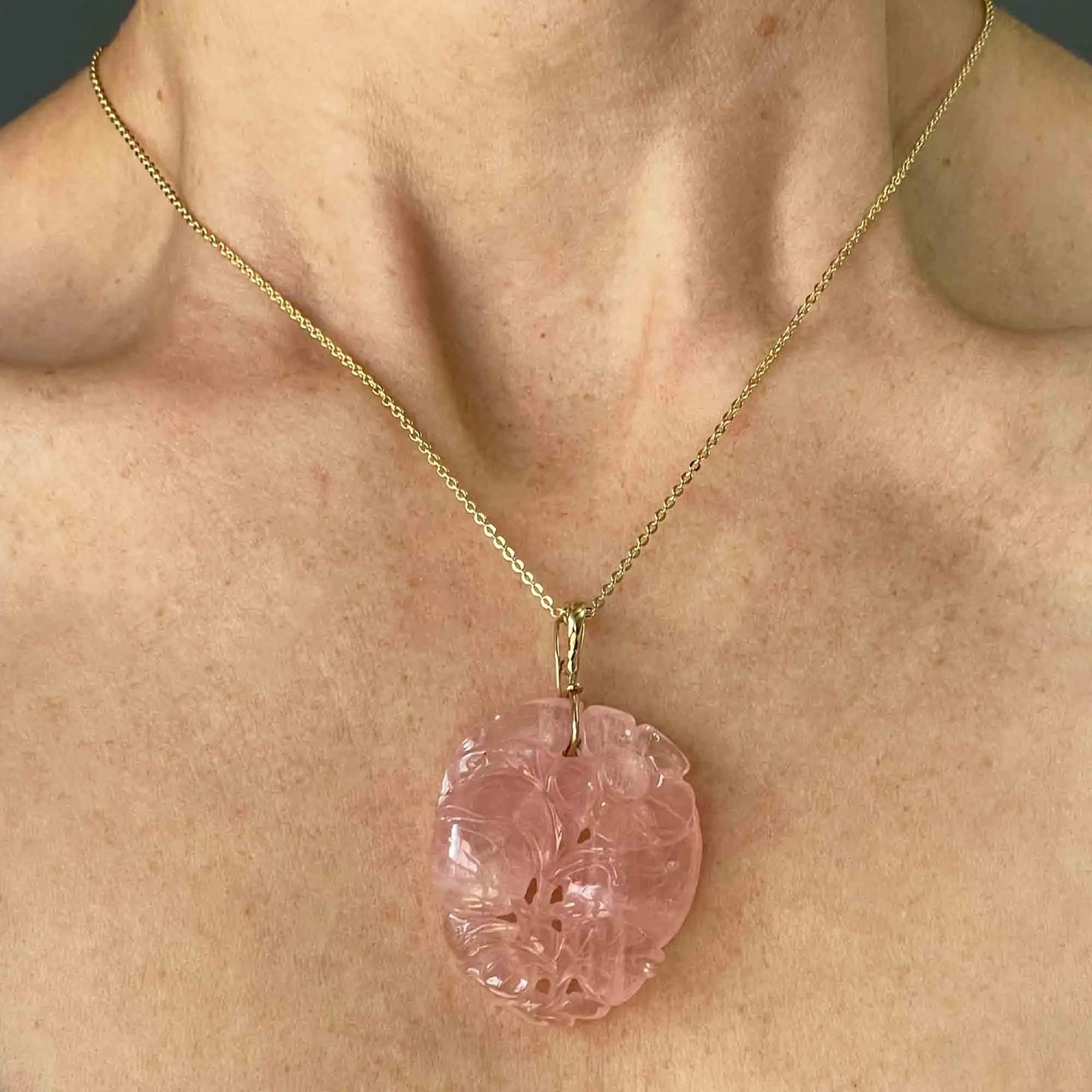 Vintage 14K Gold Carved Rose Quartz Pendant Necklace