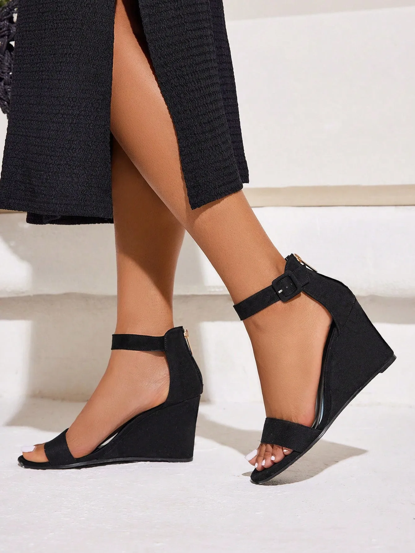 Woman Shoes Fashion Black Ankle Strap Classic Wedge Sandals For Spring And Summer